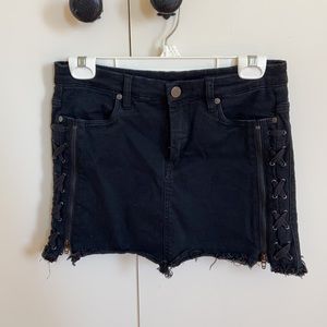 Criss cross mini skirt